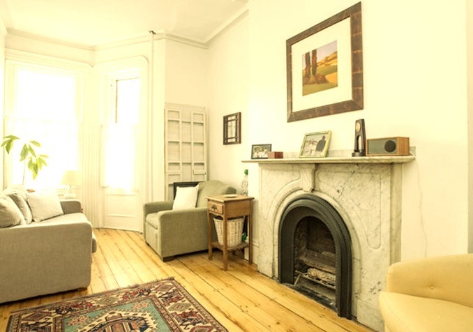 Traditional Living Room (Boston)